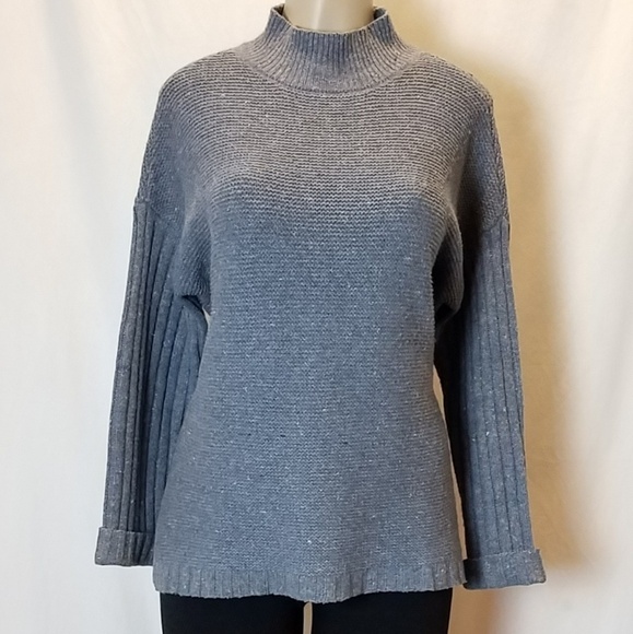 CROFT & Barrow Charcoal Crewneck Sweater - Picture 1 of 6